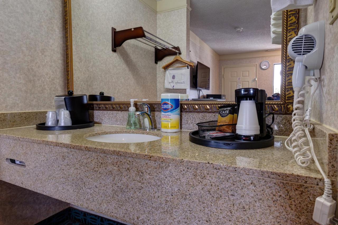 Deluxe Inn - Fayetteville I-95 Ngoại thất bức ảnh