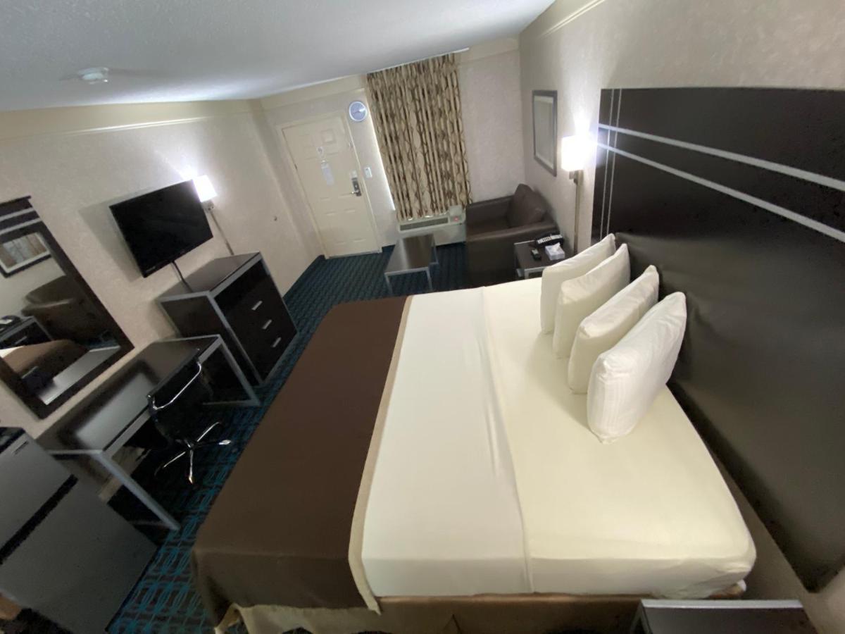 Deluxe Inn - Fayetteville I-95 Ngoại thất bức ảnh