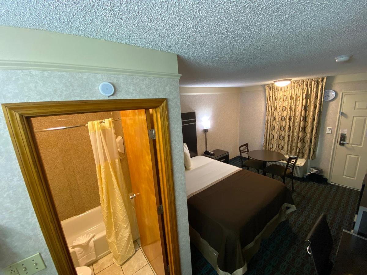 Deluxe Inn - Fayetteville I-95 Ngoại thất bức ảnh