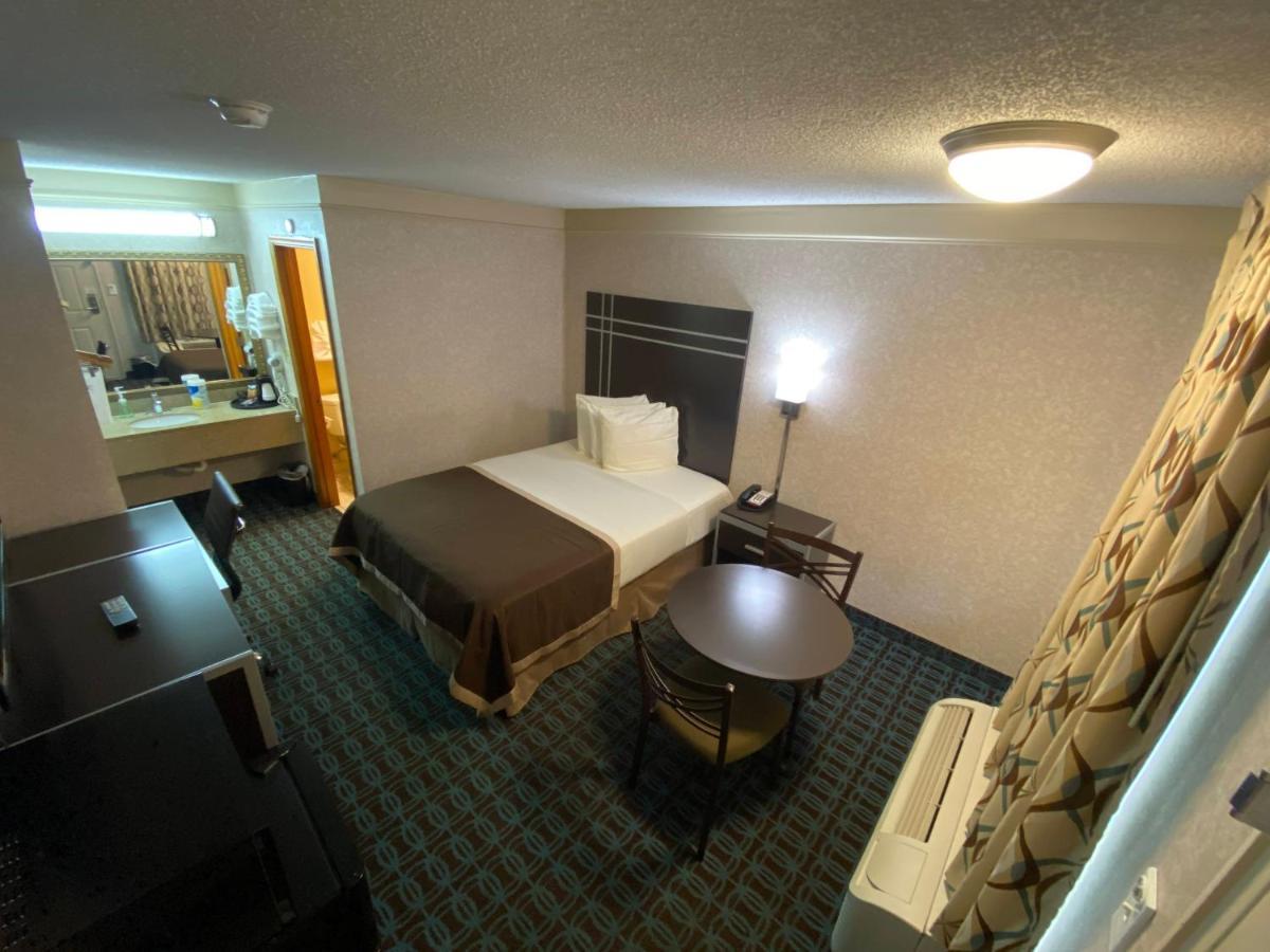 Deluxe Inn - Fayetteville I-95 Ngoại thất bức ảnh