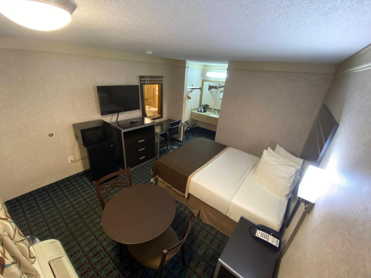 Deluxe Inn - Fayetteville I-95 Ngoại thất bức ảnh