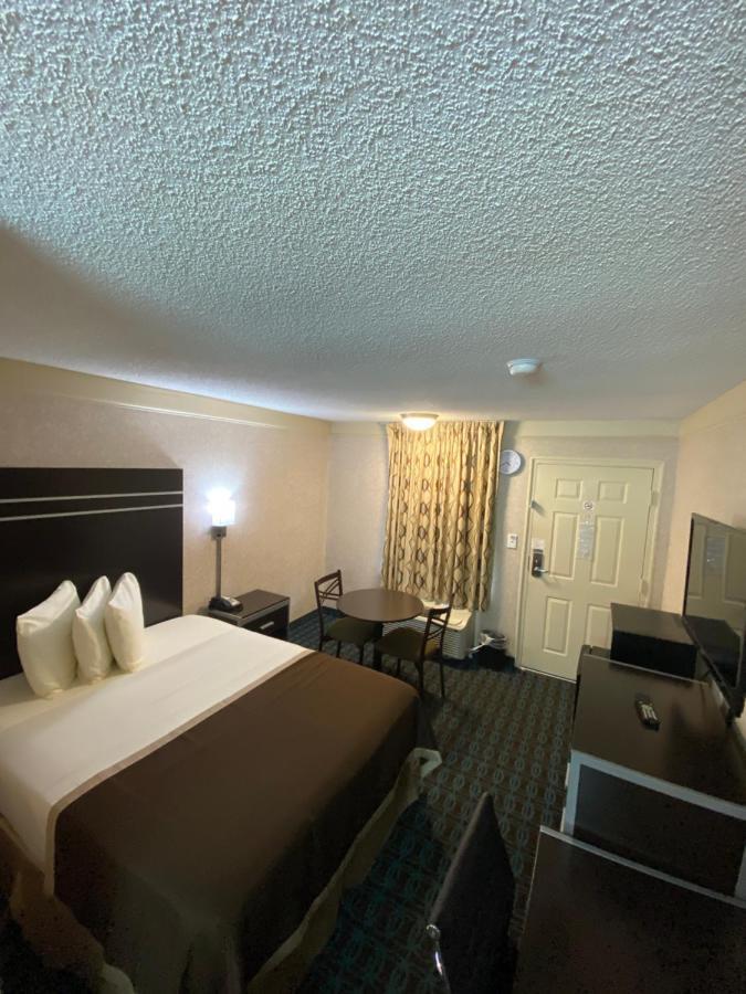 Deluxe Inn - Fayetteville I-95 Ngoại thất bức ảnh