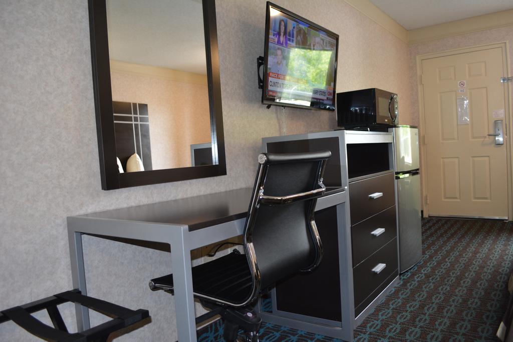 Deluxe Inn - Fayetteville I-95 Ngoại thất bức ảnh
