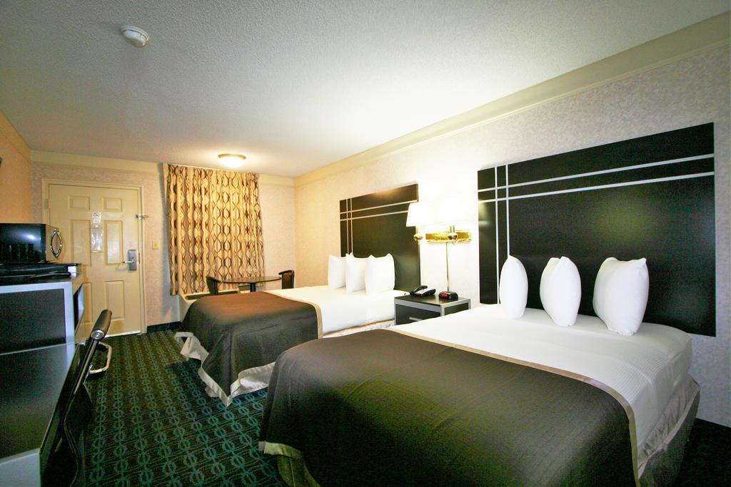 Deluxe Inn - Fayetteville I-95 Ngoại thất bức ảnh